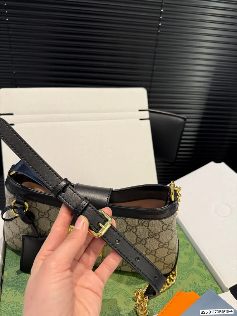 5182-62.8$-gucci gallery