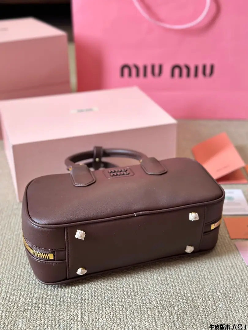 5190-64.8$-miumiu gallery