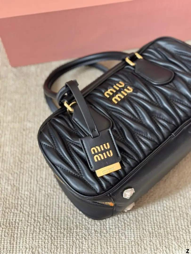 5200-69.9$-MIUMIU gallery