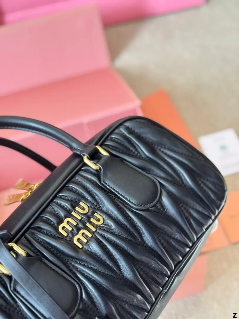 5200-69.9$-MIUMIU gallery