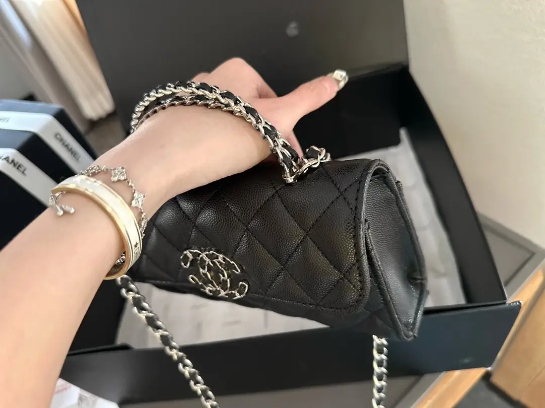 5227-61$-CHANEL gallery