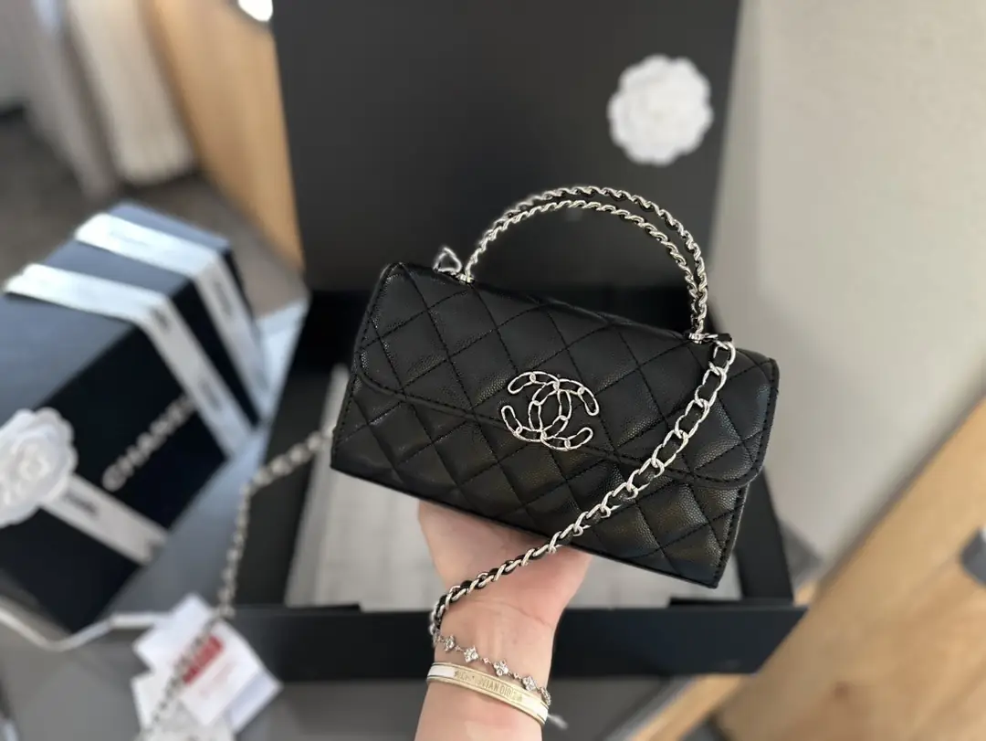 5227-61$-CHANEL gallery