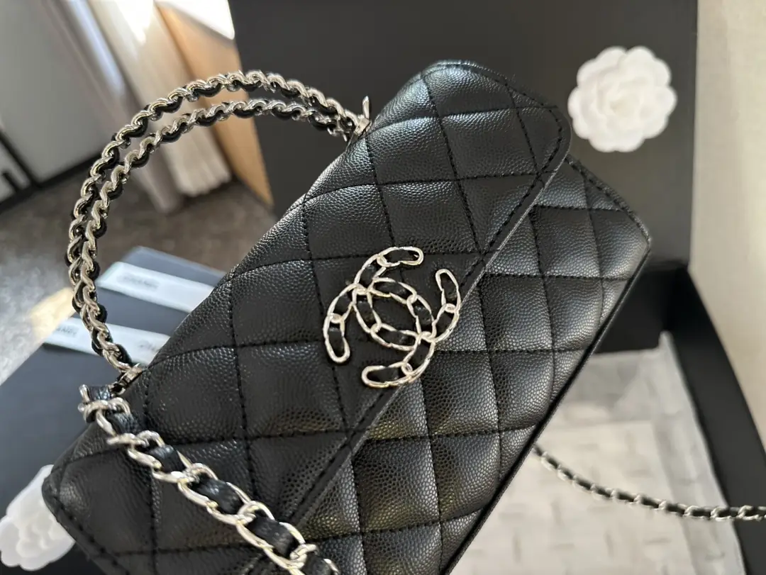 5227-61$-CHANEL gallery