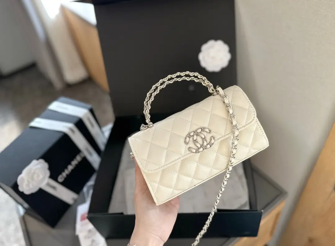 5227-61$-CHANEL gallery