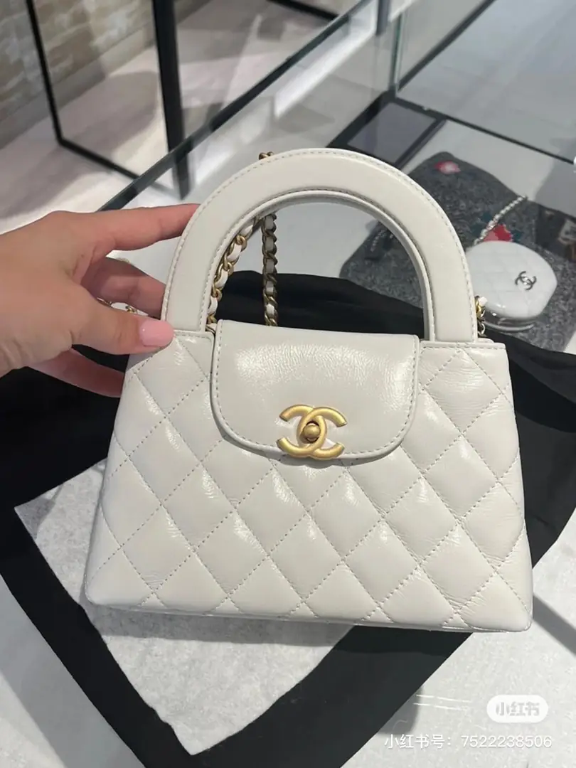 5228-58$-CHANEL gallery