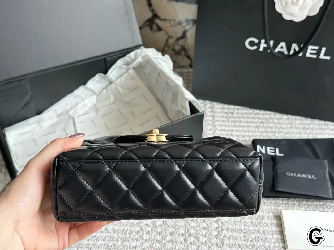 5228-58$-CHANEL gallery