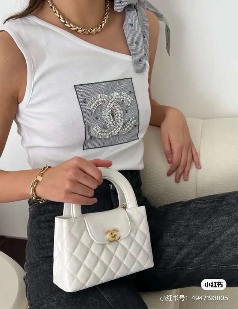 5228-58$-CHANEL gallery