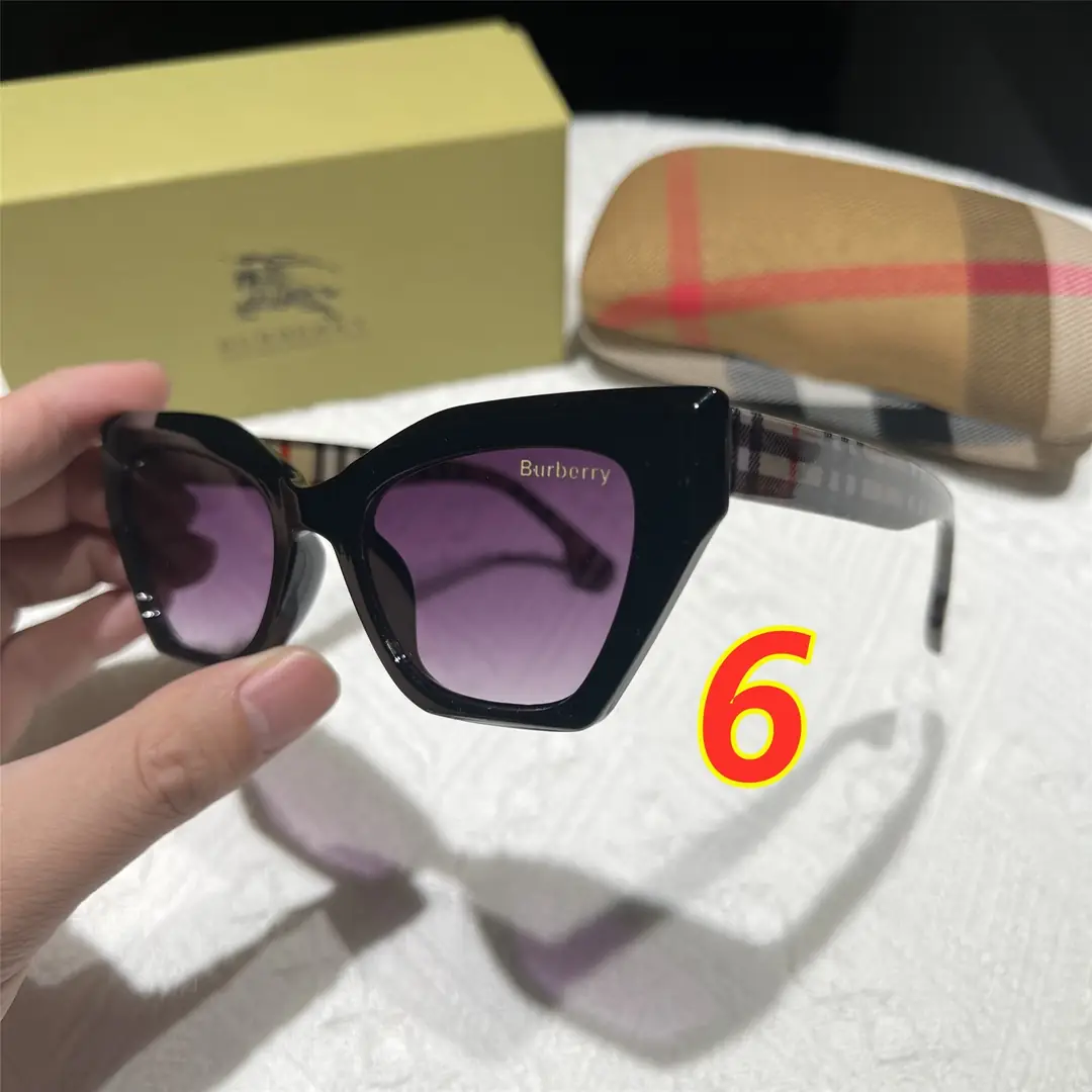 5257-26.8$-Burberry gallery