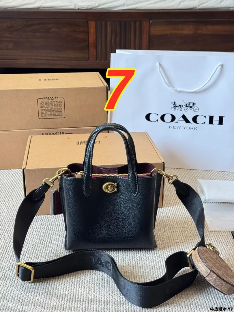 5429-65$-COACH gallery