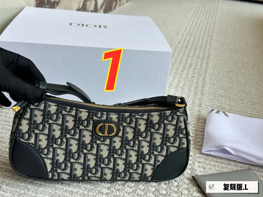 5518-62$-DIOR gallery