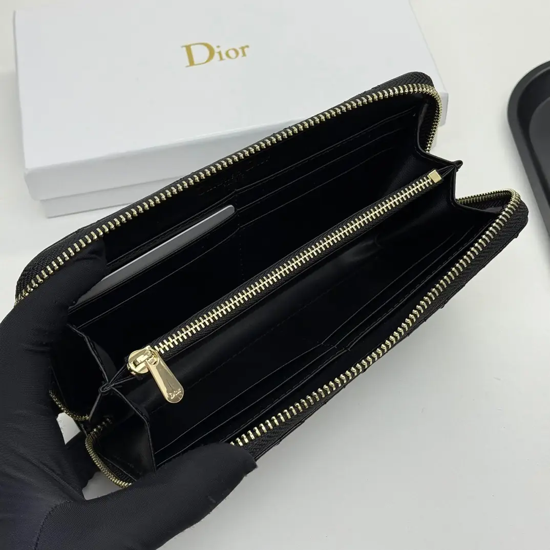 5519-52$-DIOR gallery