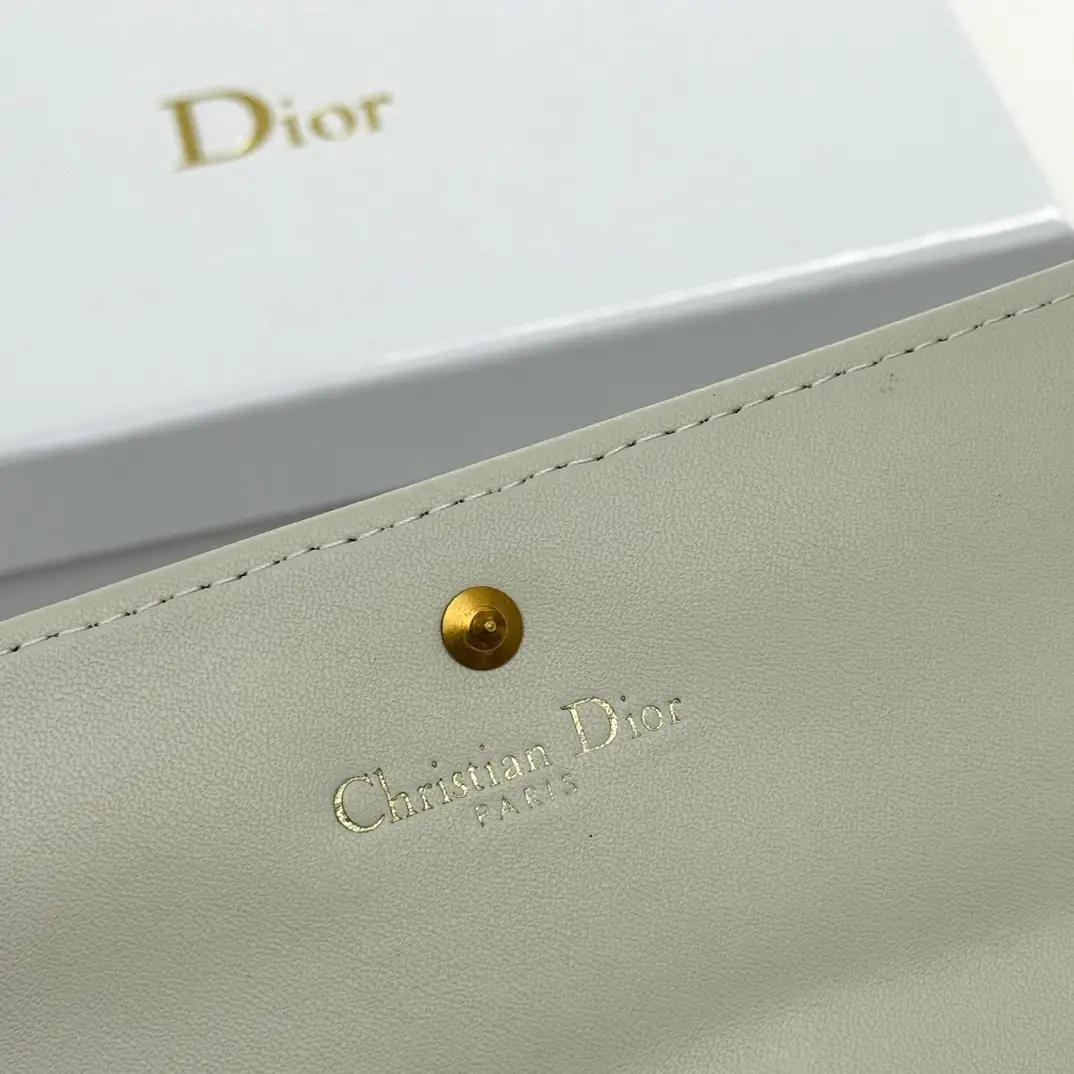 5519-52$-DIOR gallery