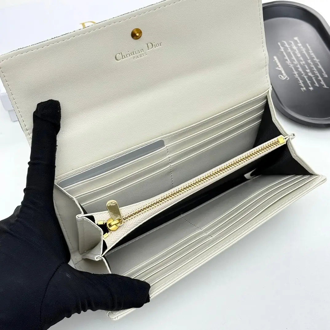 5519-52$-DIOR gallery