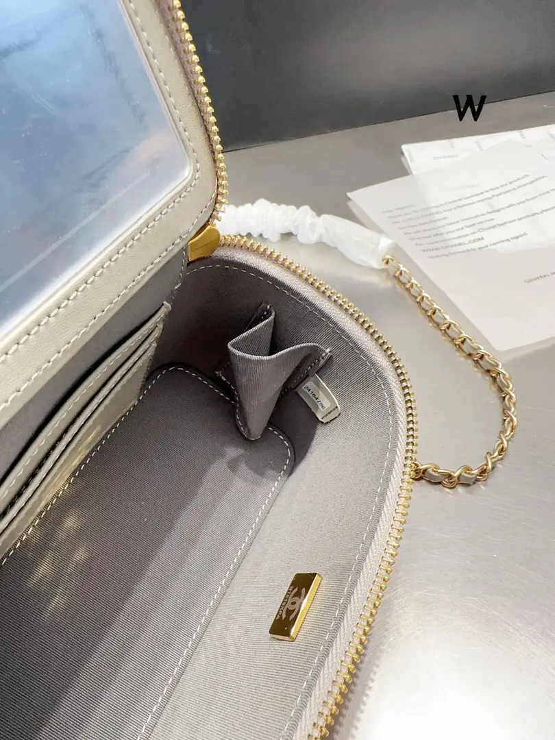 5524-61.88$-CHANEL gallery