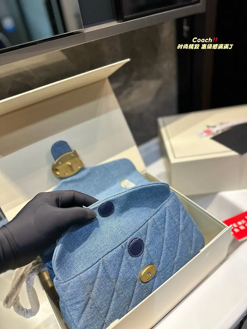 5526-69.99$-COACH gallery