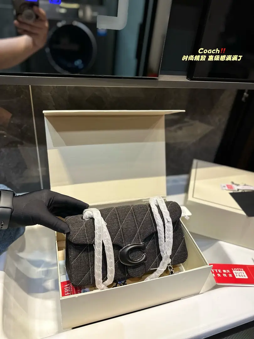 5526-69.99$-COACH gallery