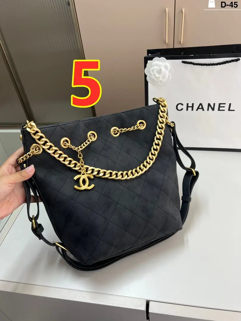 5543-62$-CHANEL gallery