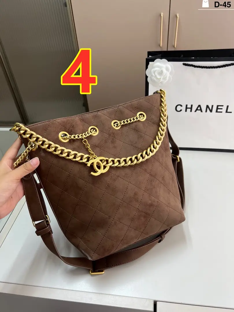 5543-62$-CHANEL gallery