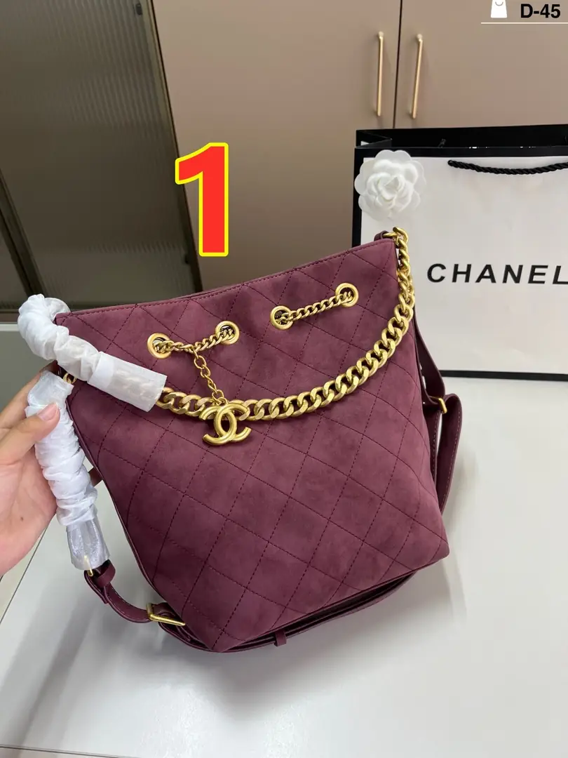 5543-62$-CHANEL gallery