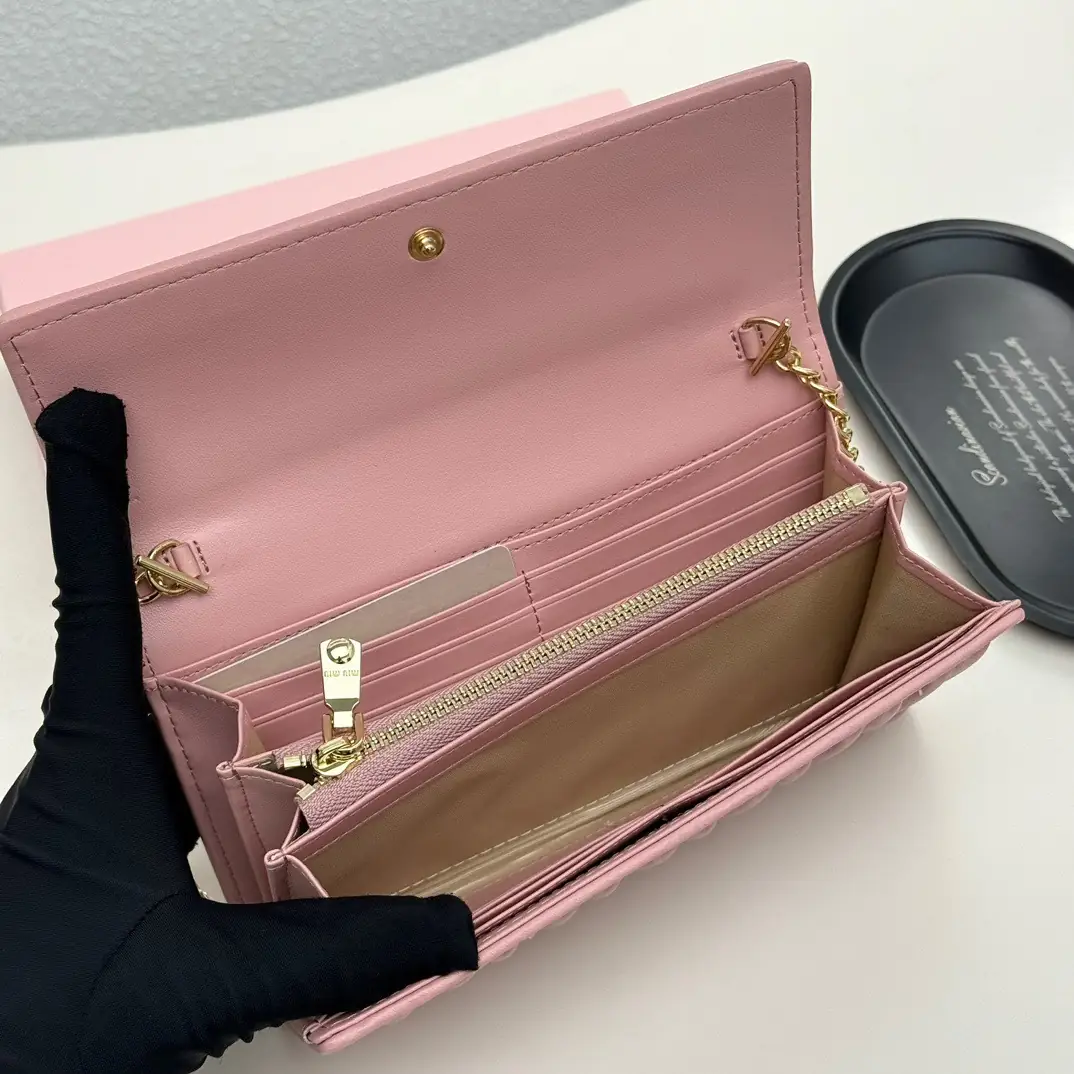 5546-52$-MIUMIU gallery