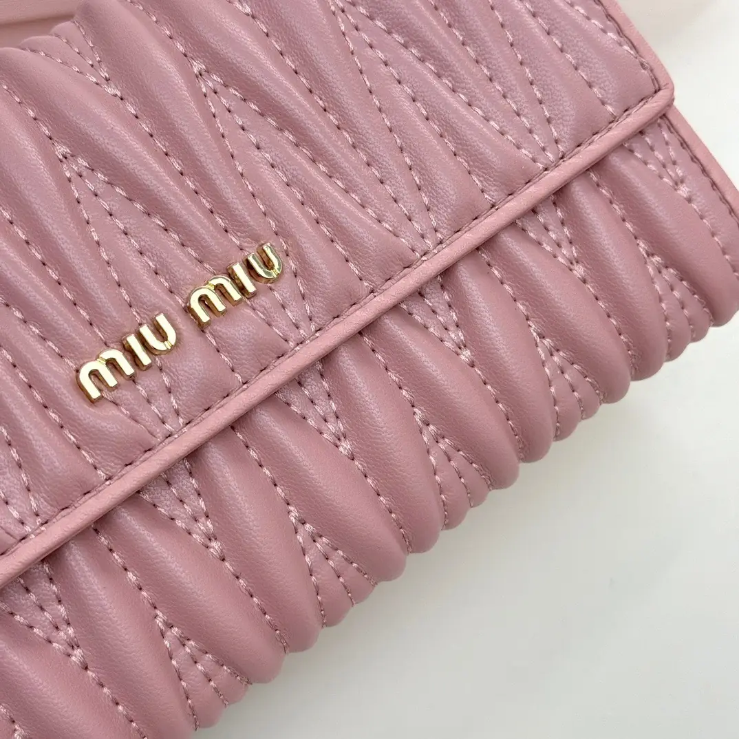 5546-52$-MIUMIU gallery