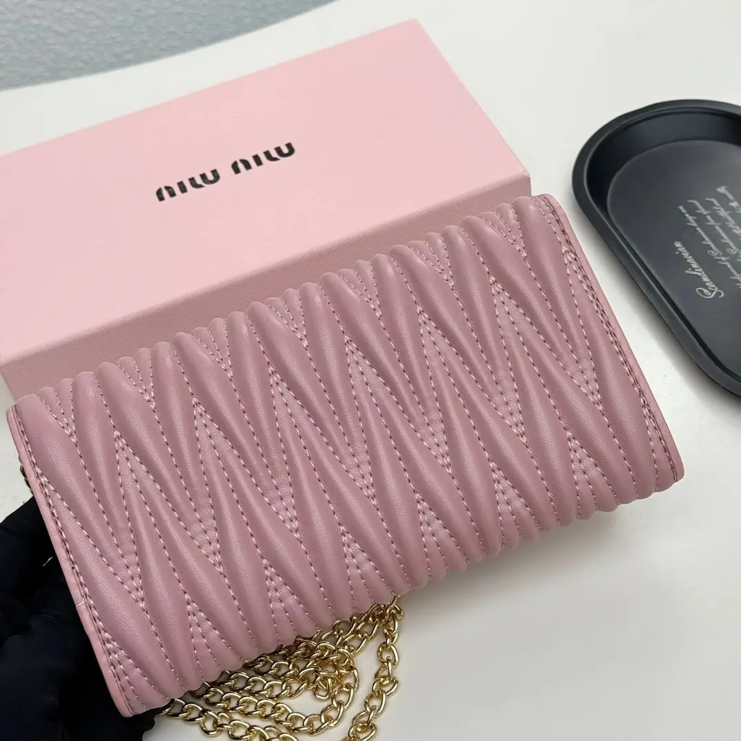 5546-52$-MIUMIU gallery