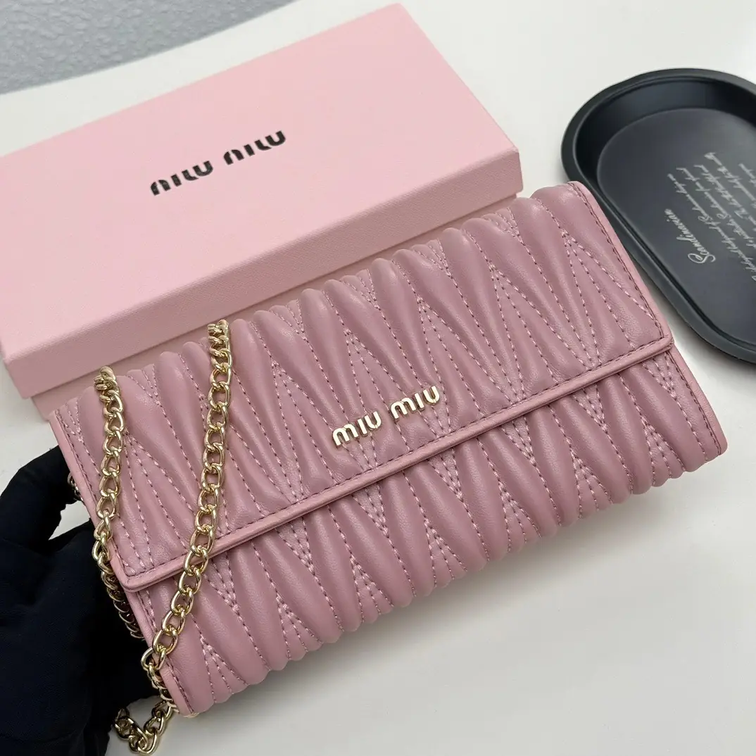 5546-52$-MIUMIU gallery