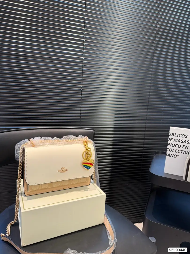 5549-62$-COACH gallery