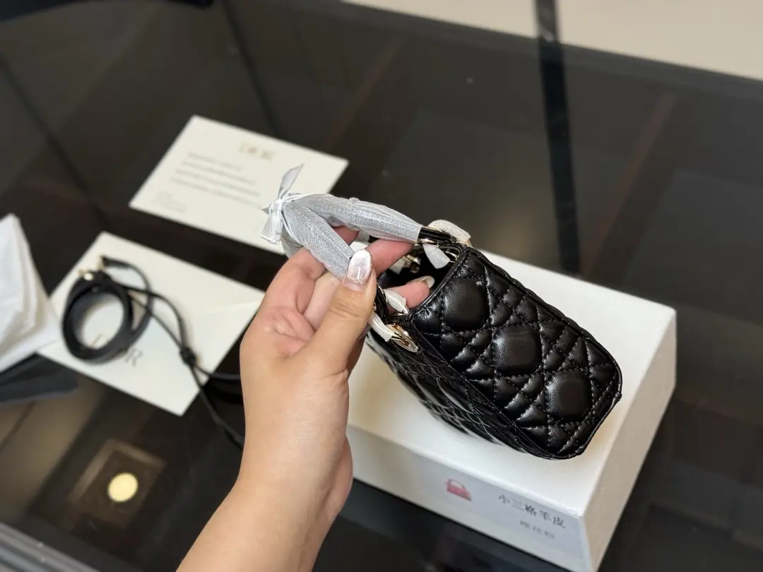 5552-58$-DIOR gallery