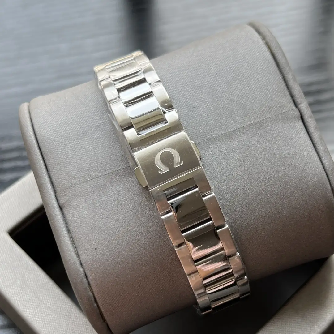 5570-95$-Omega gallery