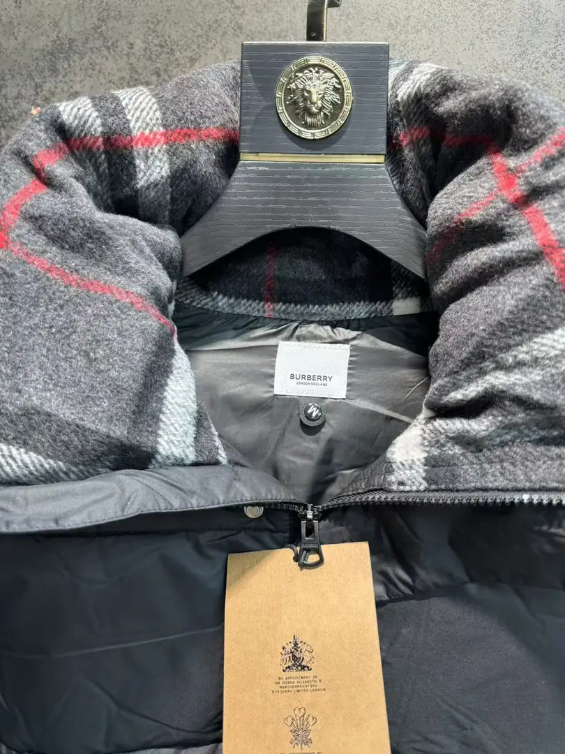 5661-85$-Burberry gallery