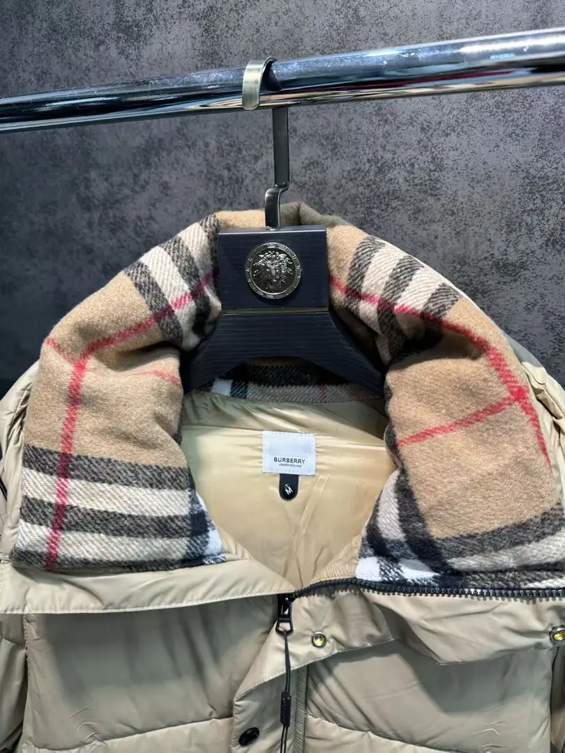 5661-85$-Burberry gallery