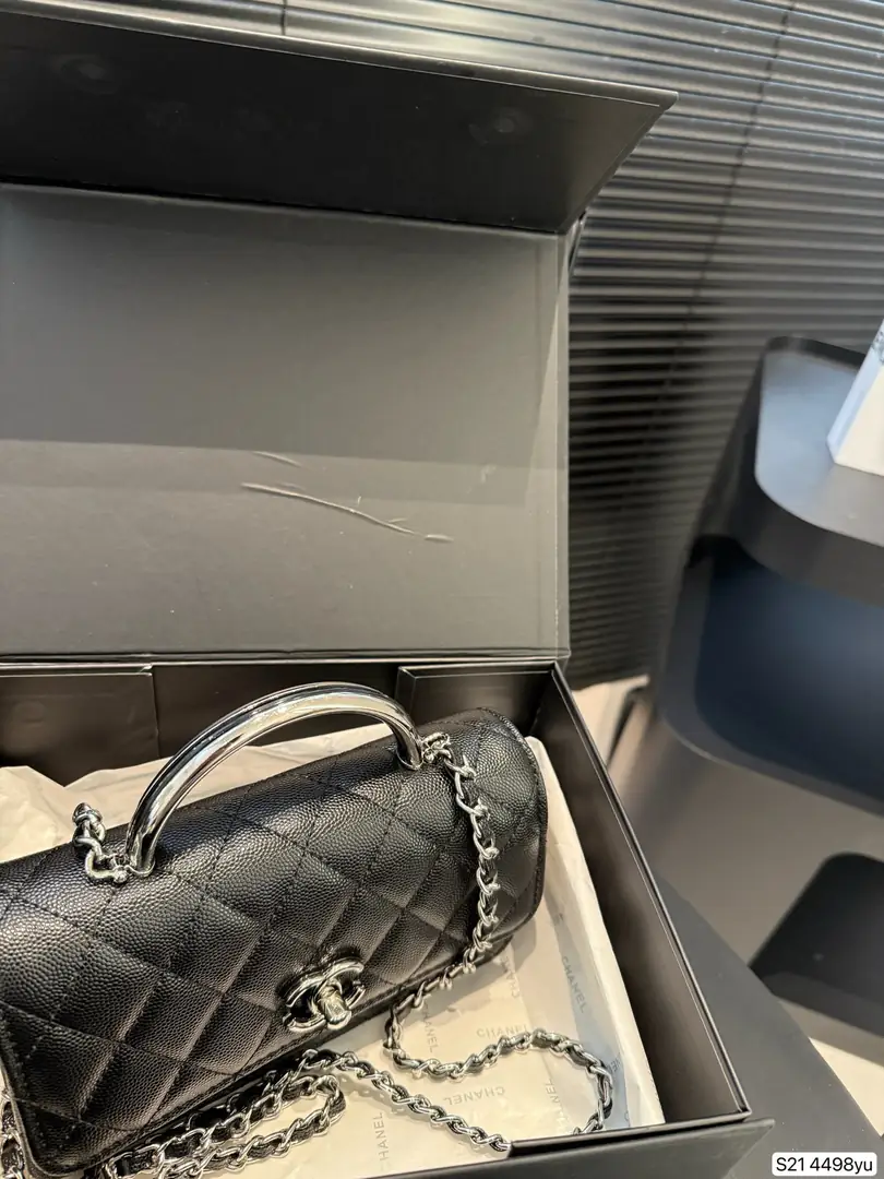 5720-63$-CHANEL gallery