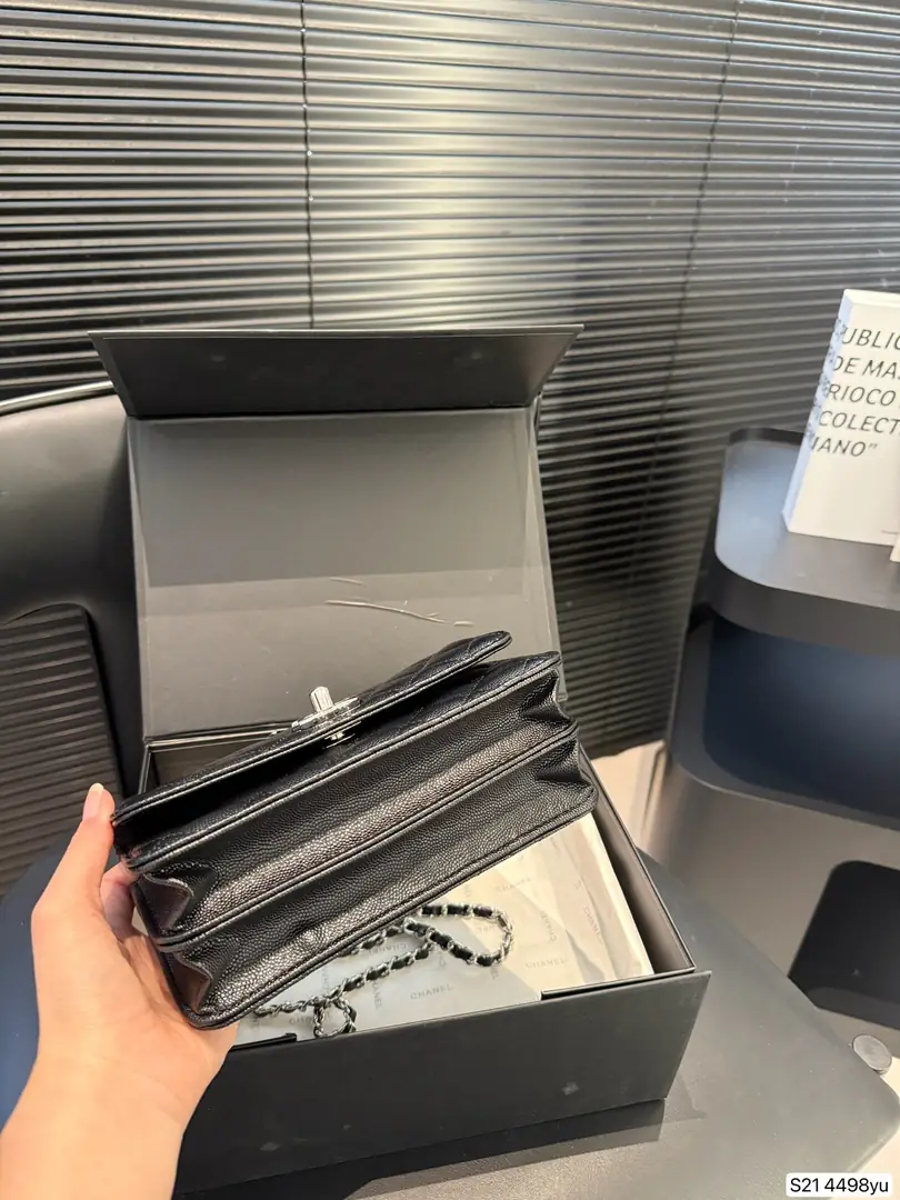 5720-63$-CHANEL gallery