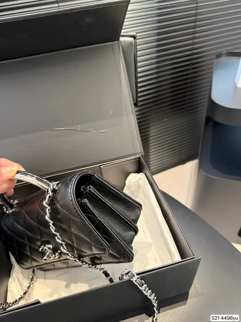 5720-63$-CHANEL gallery