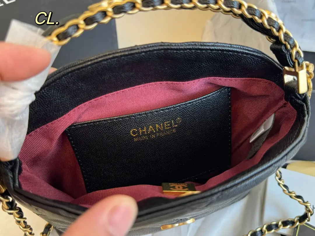5725-59$-CHANEL gallery