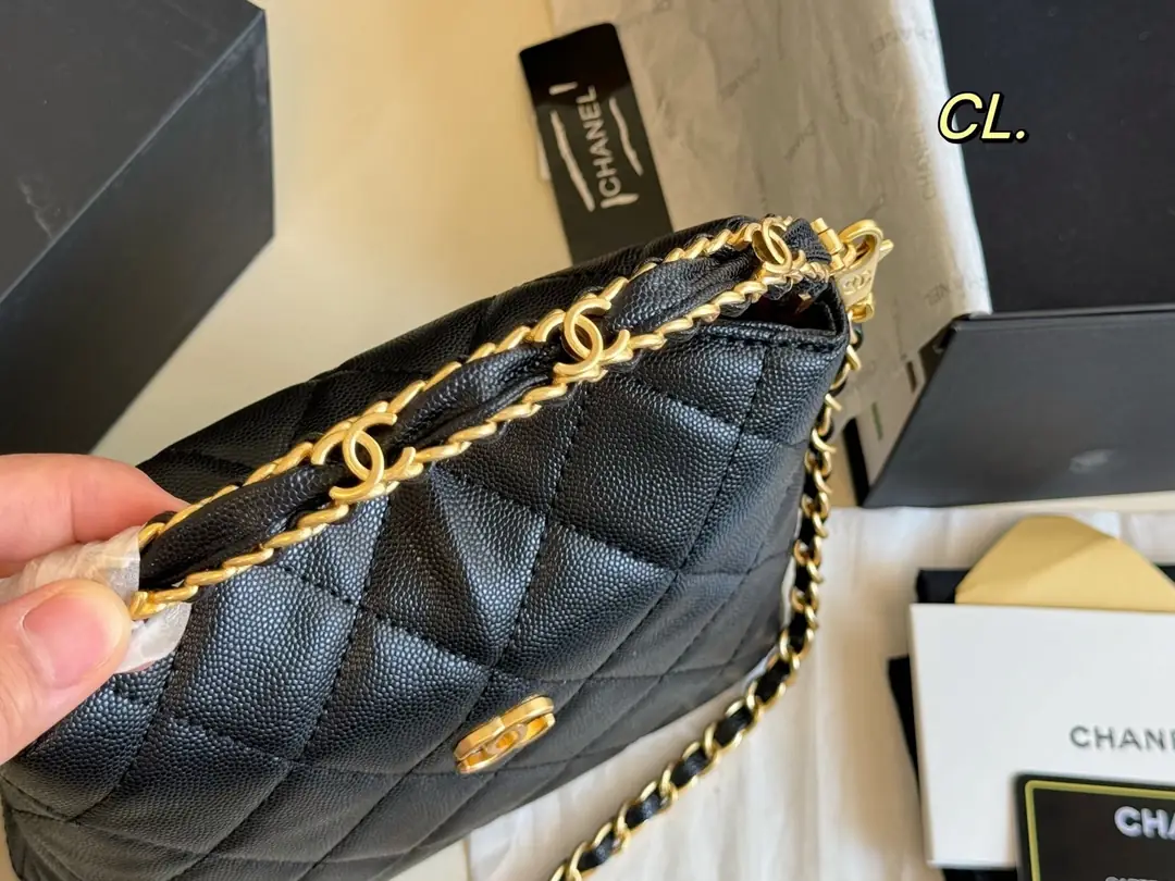 5725-59$-CHANEL gallery