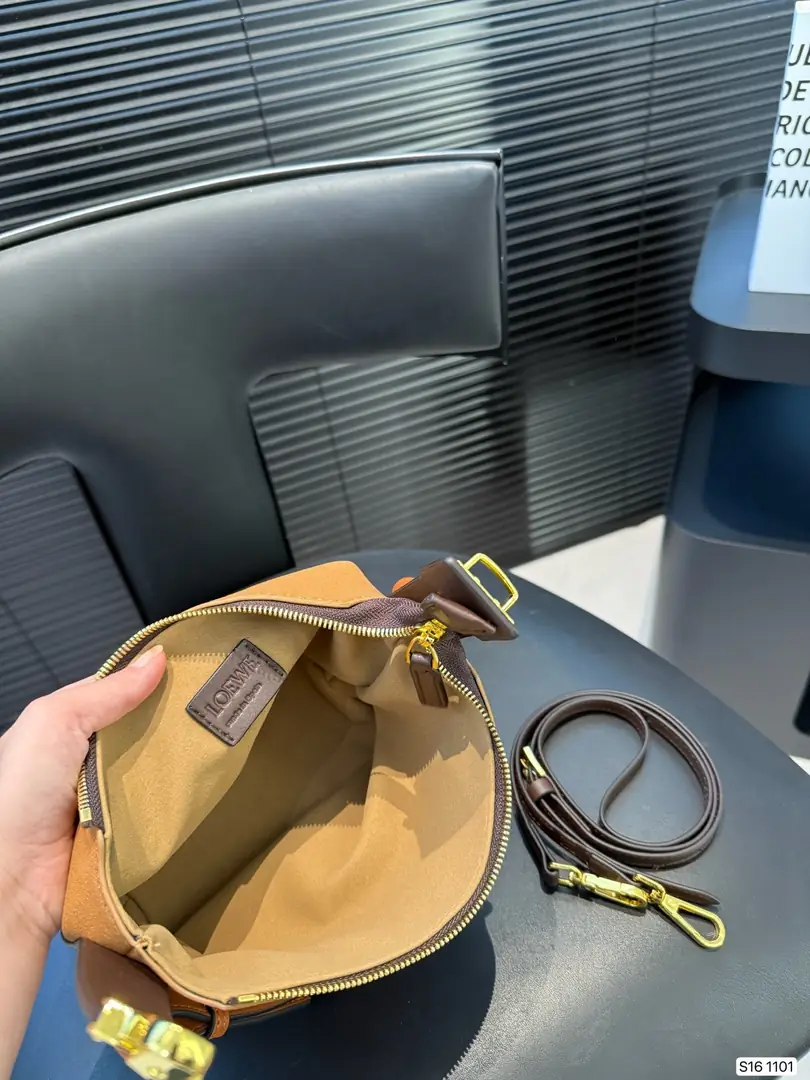 5728-56$-LOEWE gallery