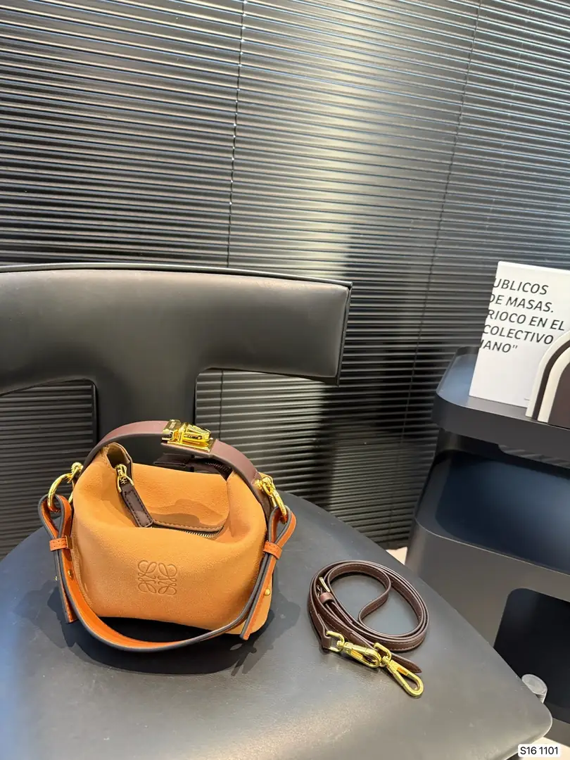 5728-56$-LOEWE gallery