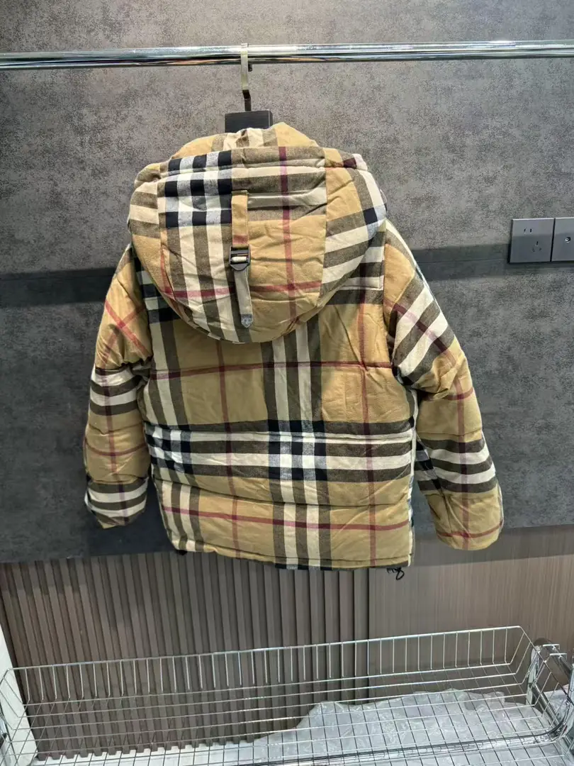 5735-78$-Burberry gallery