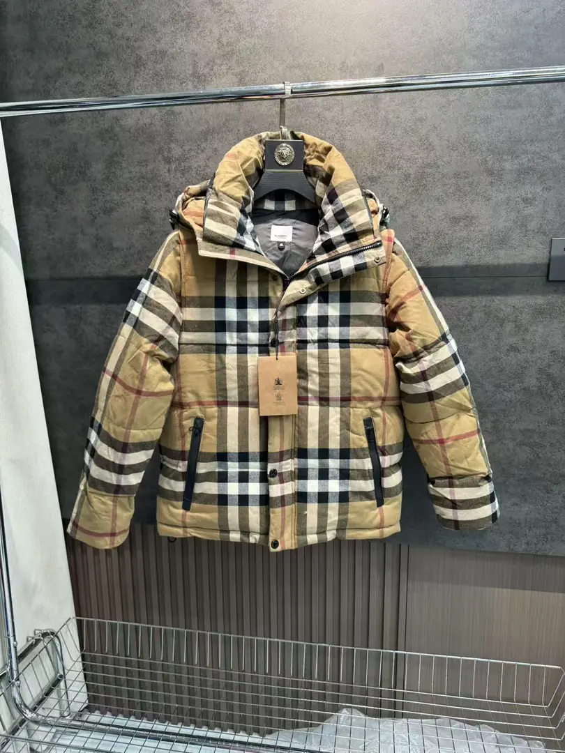 5735-78$-Burberry gallery