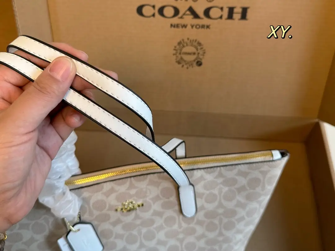 5761-57$-COACH gallery