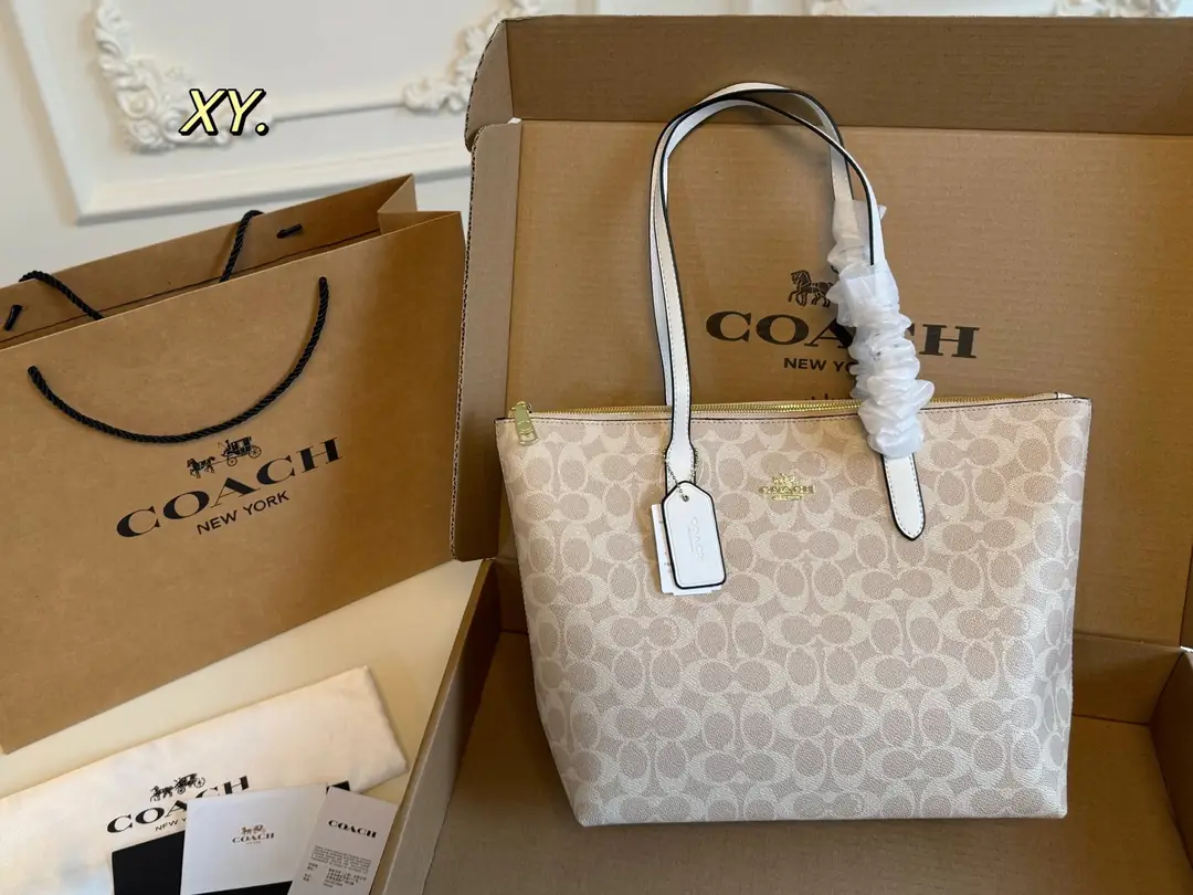 5761-57$-COACH gallery