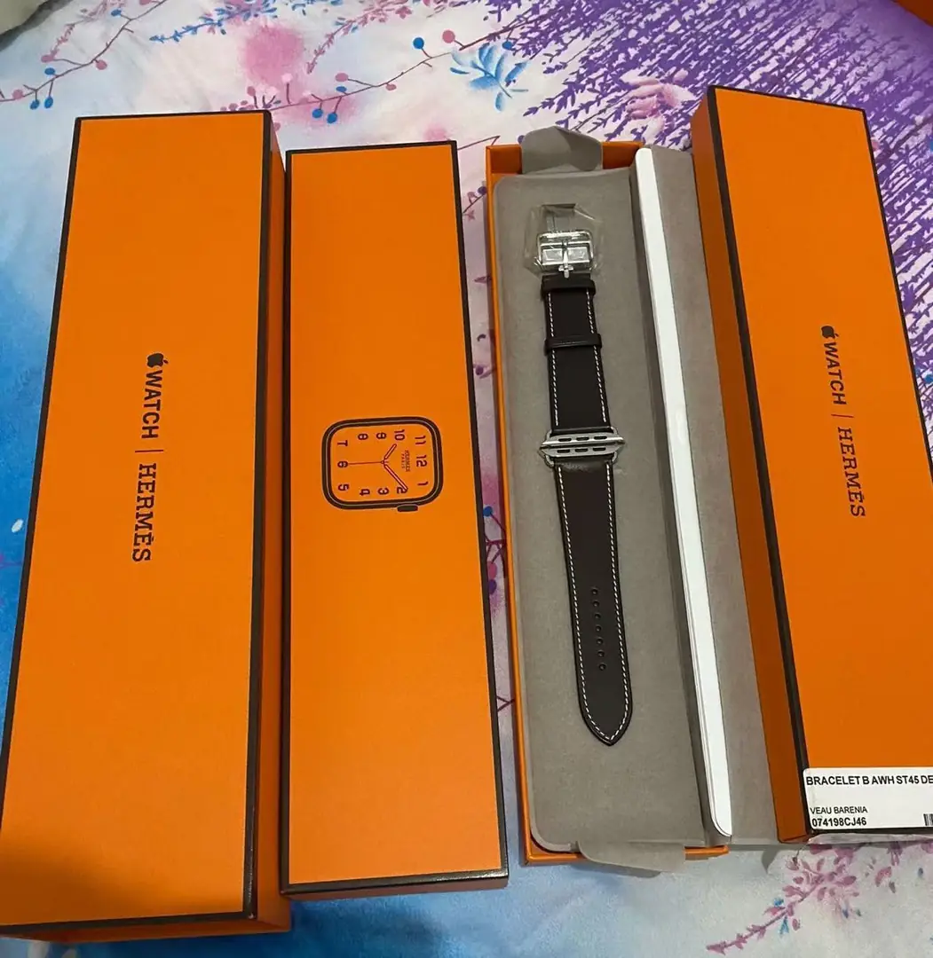 5814-64$--Apple Watch-S10 gallery