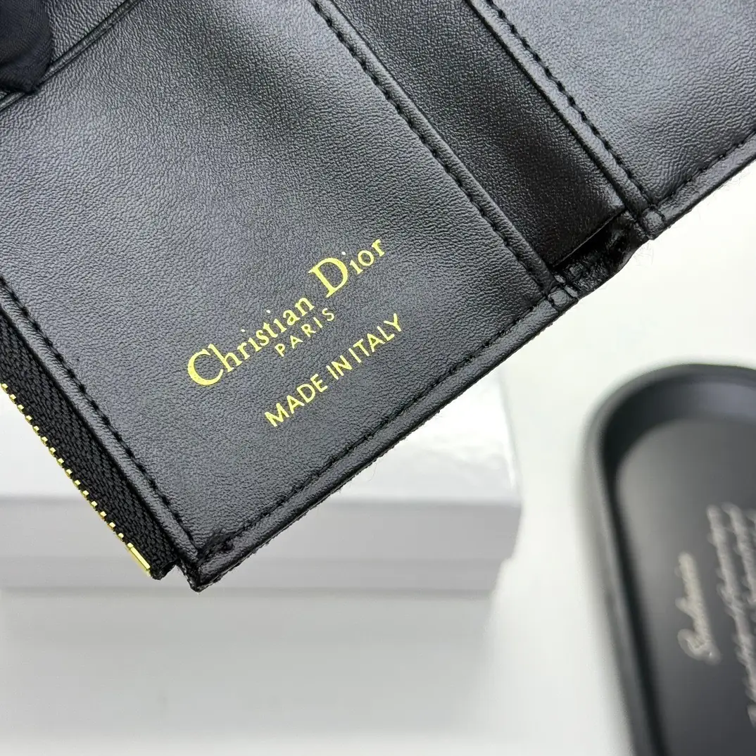 5845-49.9$-DIOR gallery