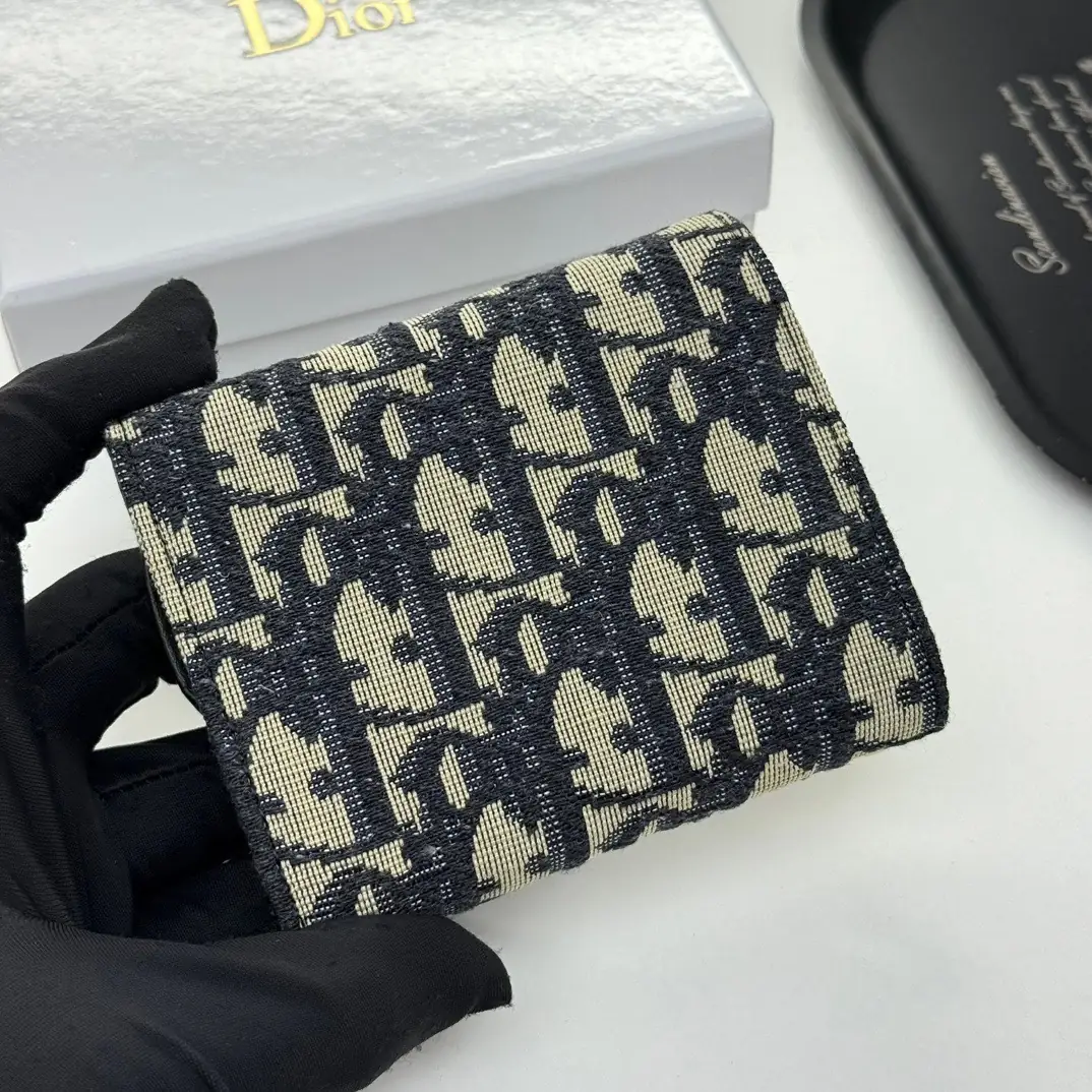 5845-49.9$-DIOR gallery