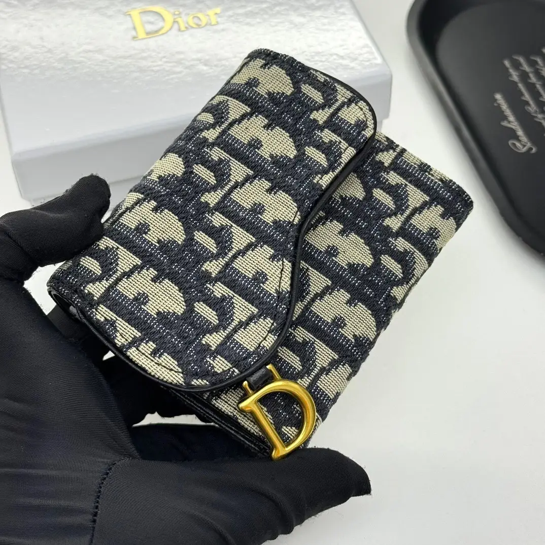 5845-49.9$-DIOR gallery