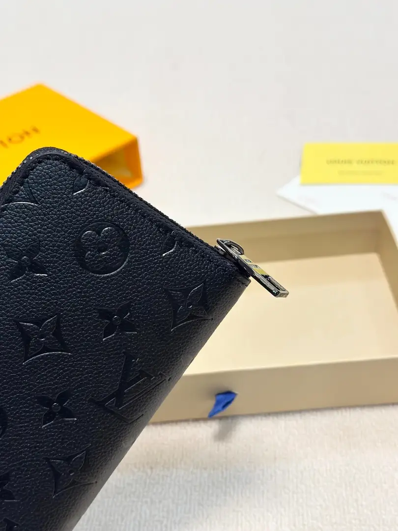 5850-52$-LV gallery
