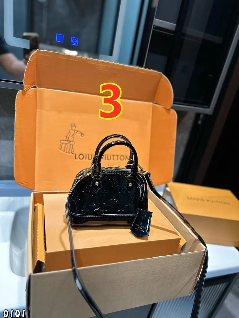 5851-59.9$-LV gallery