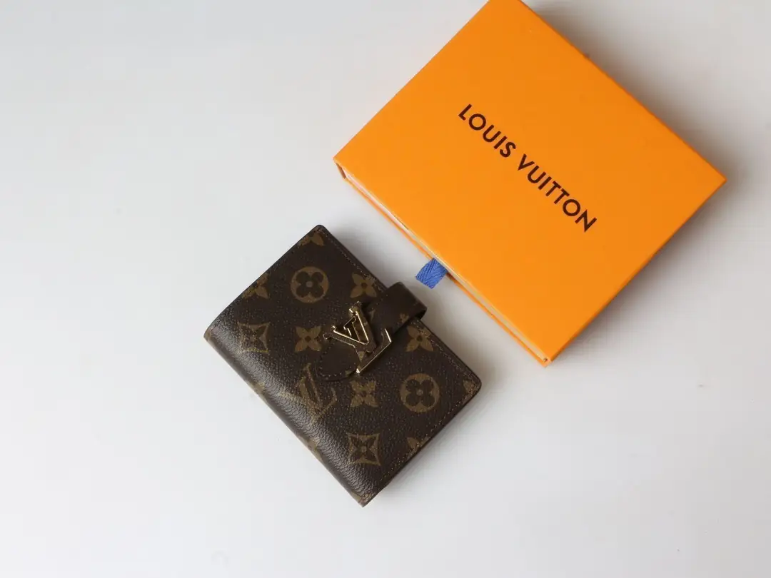 5854-49.9$-LV gallery